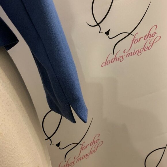 TAHARI. ARTHUR S. LEVINE. Size 2 Petite. Blue Lined Professional Blazer. DB - Picture 6 of 8